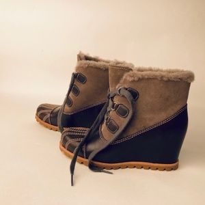 Ugg Alastair Leather Mixed Platform Wedge boot size 8 - New with tags